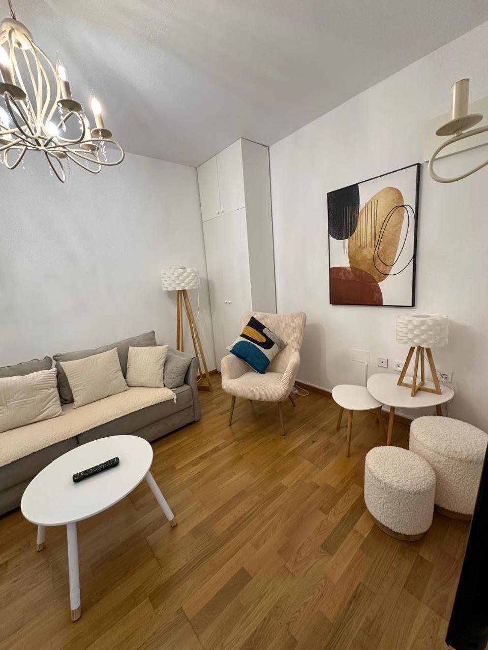 Sunrise Deluxe Apartment