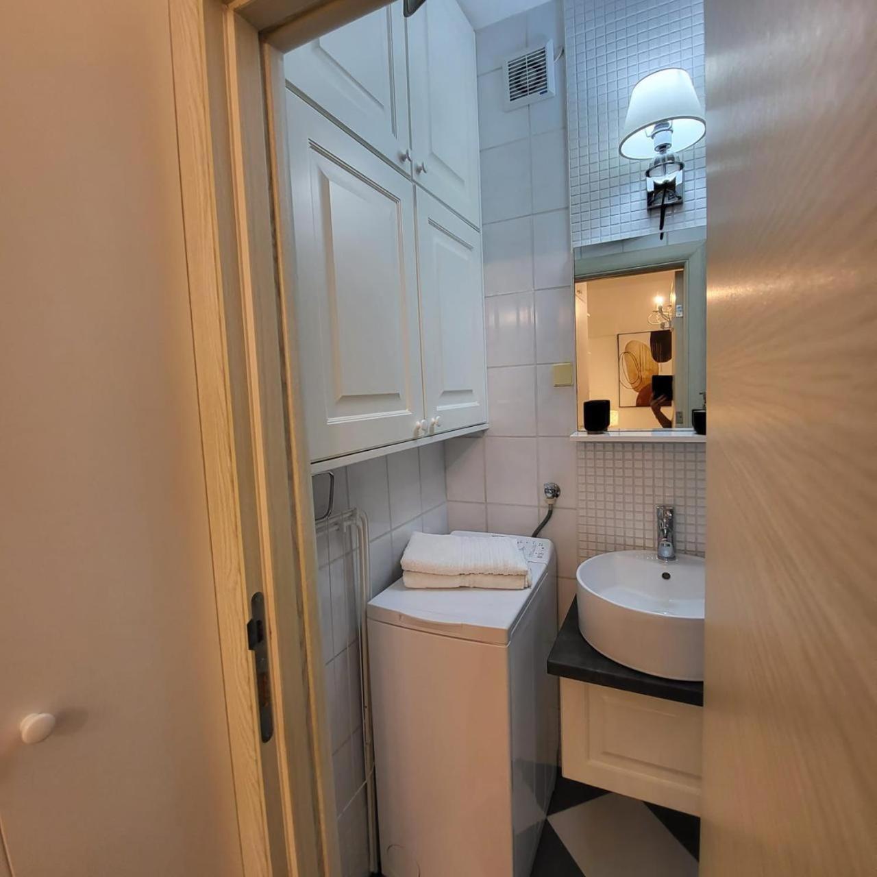 Sunrise Deluxe Apartment